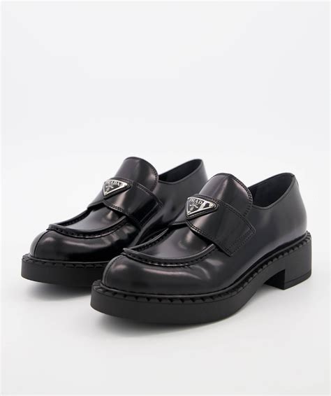 prada loafer damen schwarz|Mehr.